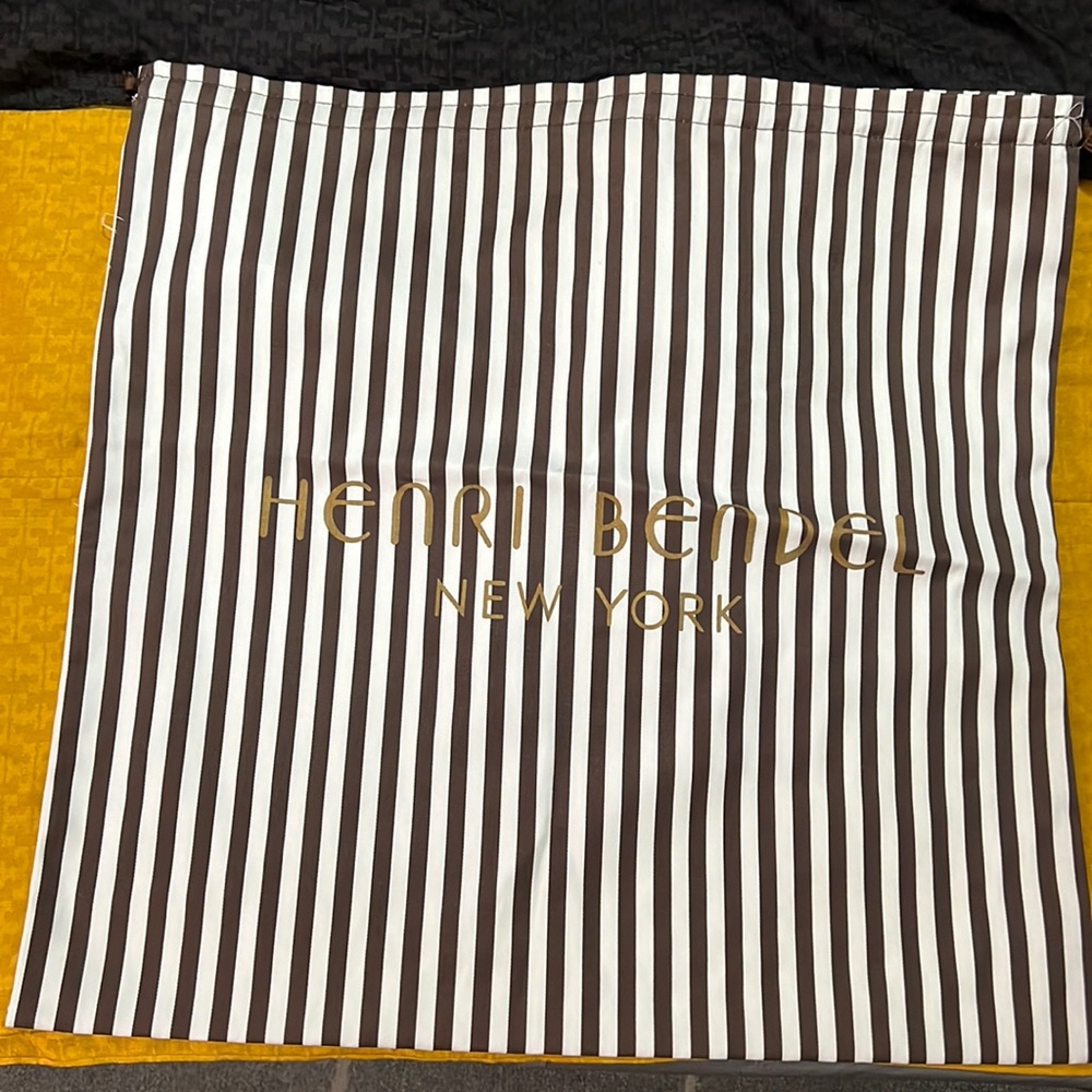Henri Bendel large dust bag